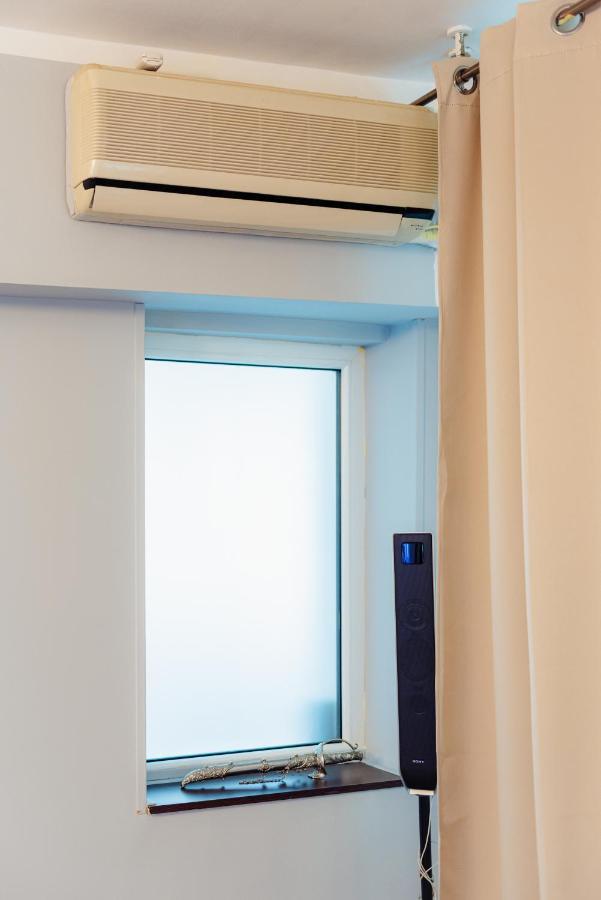 Comfy Apartment With Private Parking And Netflix Bucareste Exterior foto