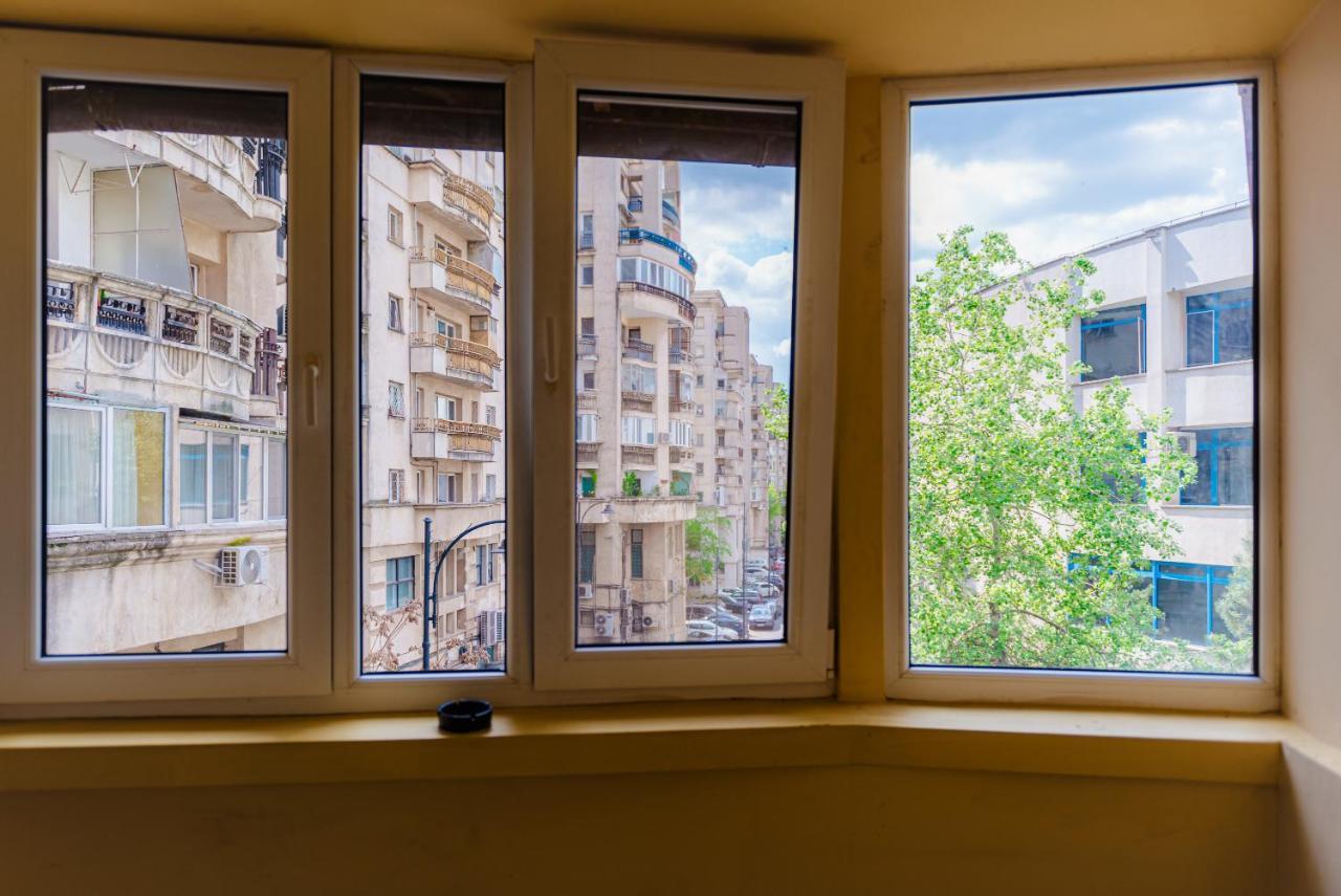 Comfy Apartment With Private Parking And Netflix Bucareste Exterior foto