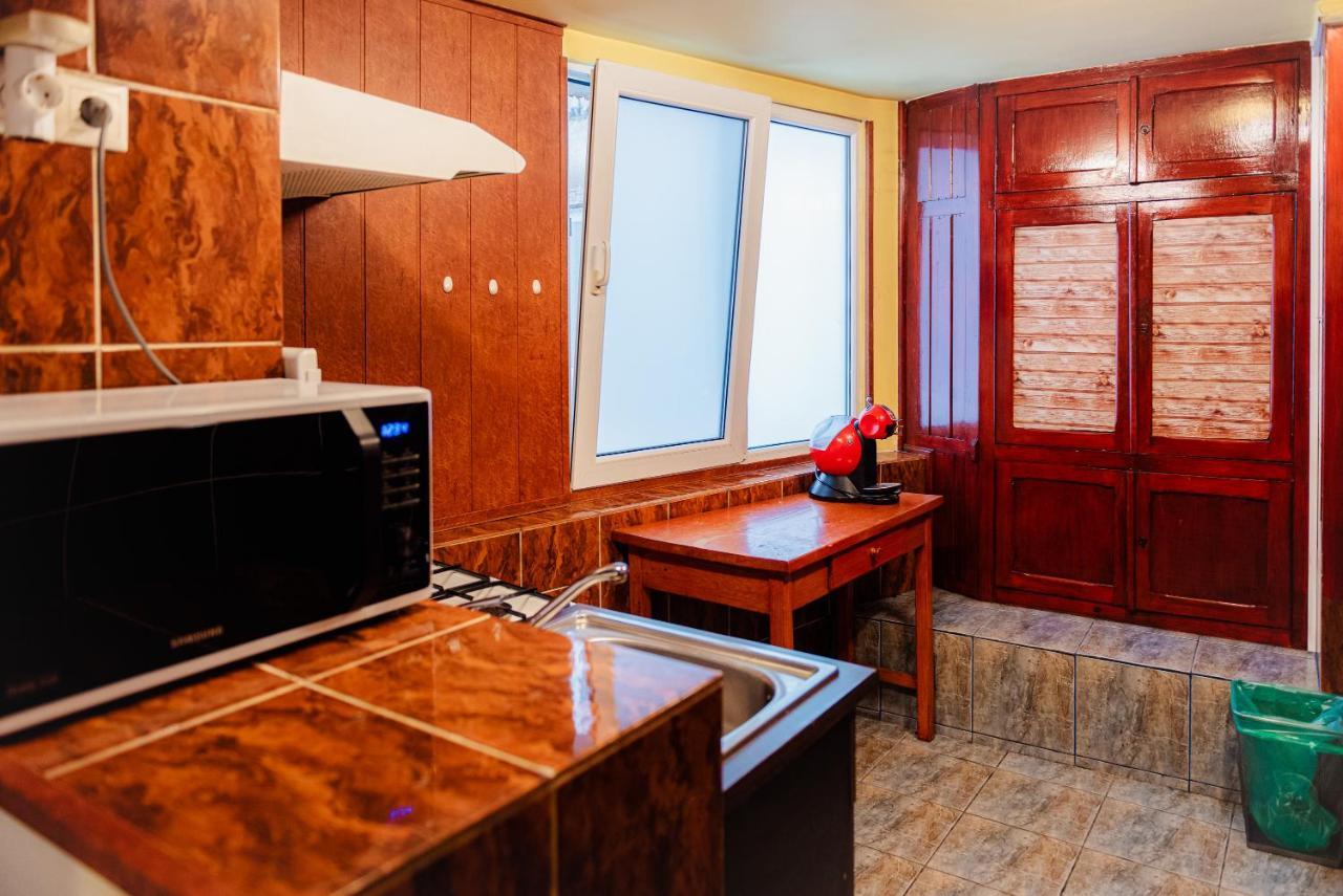 Comfy Apartment With Private Parking And Netflix Bucareste Exterior foto
