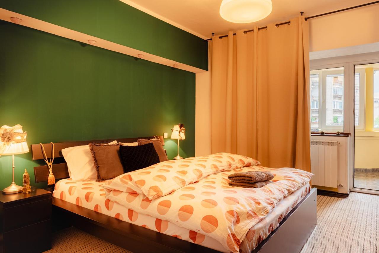 Comfy Apartment With Private Parking And Netflix Bucareste Exterior foto